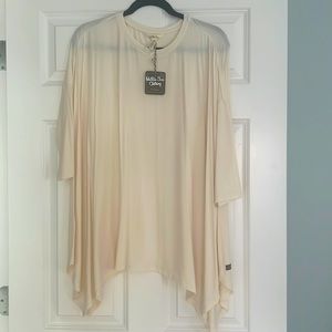 MATILDA JANE Medium Take Another Trip Tunic Tee Cream Top Asymmetrical Oversized